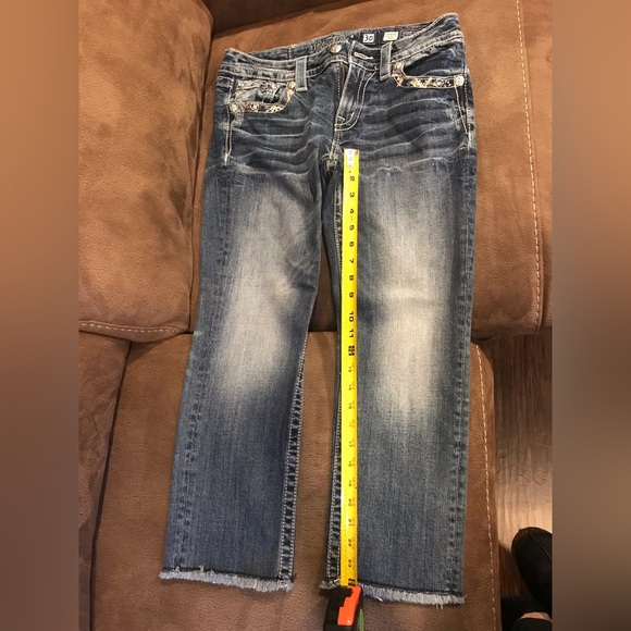 Miss Me Signature Crop - Picture 7 of 7